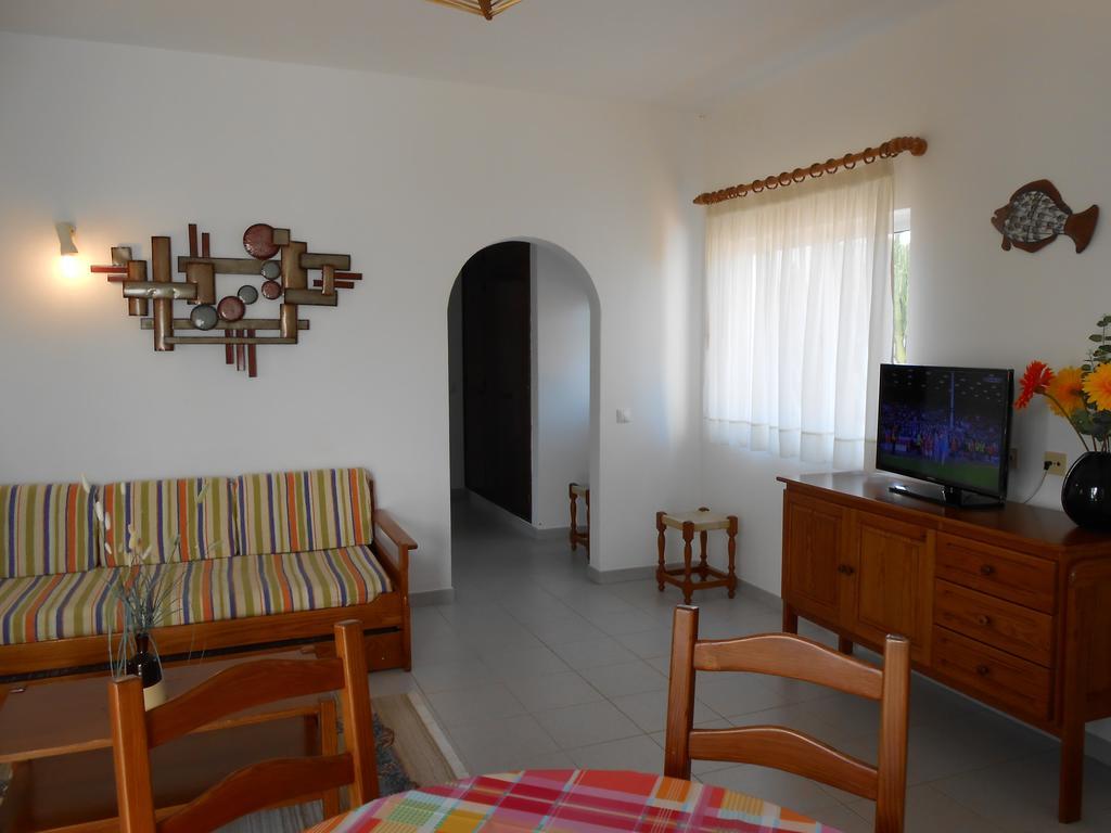 One-Bedroom Apartment,1588229971:JPEG