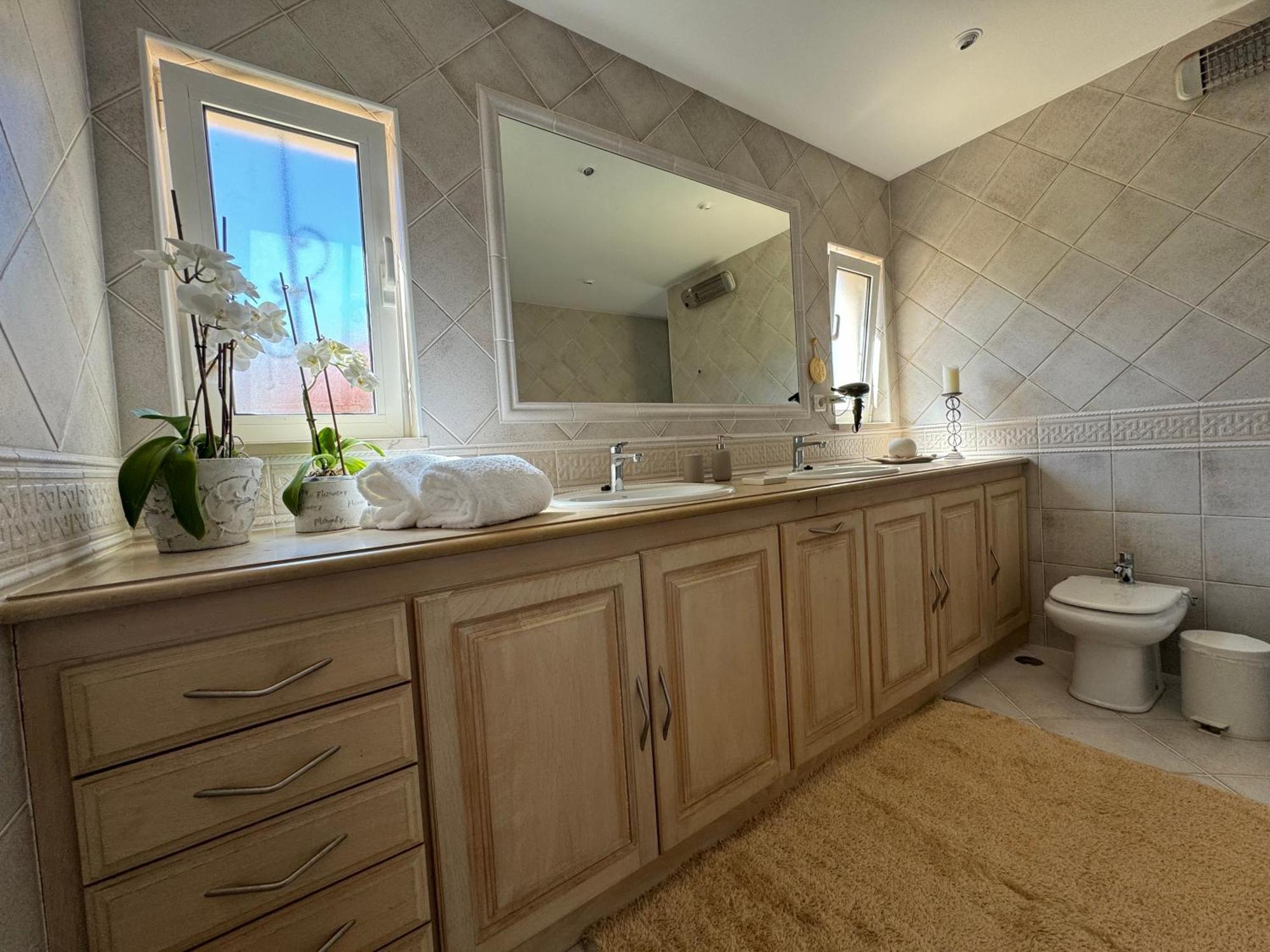 Quarto King Deluxe com Casa de Banho Privada