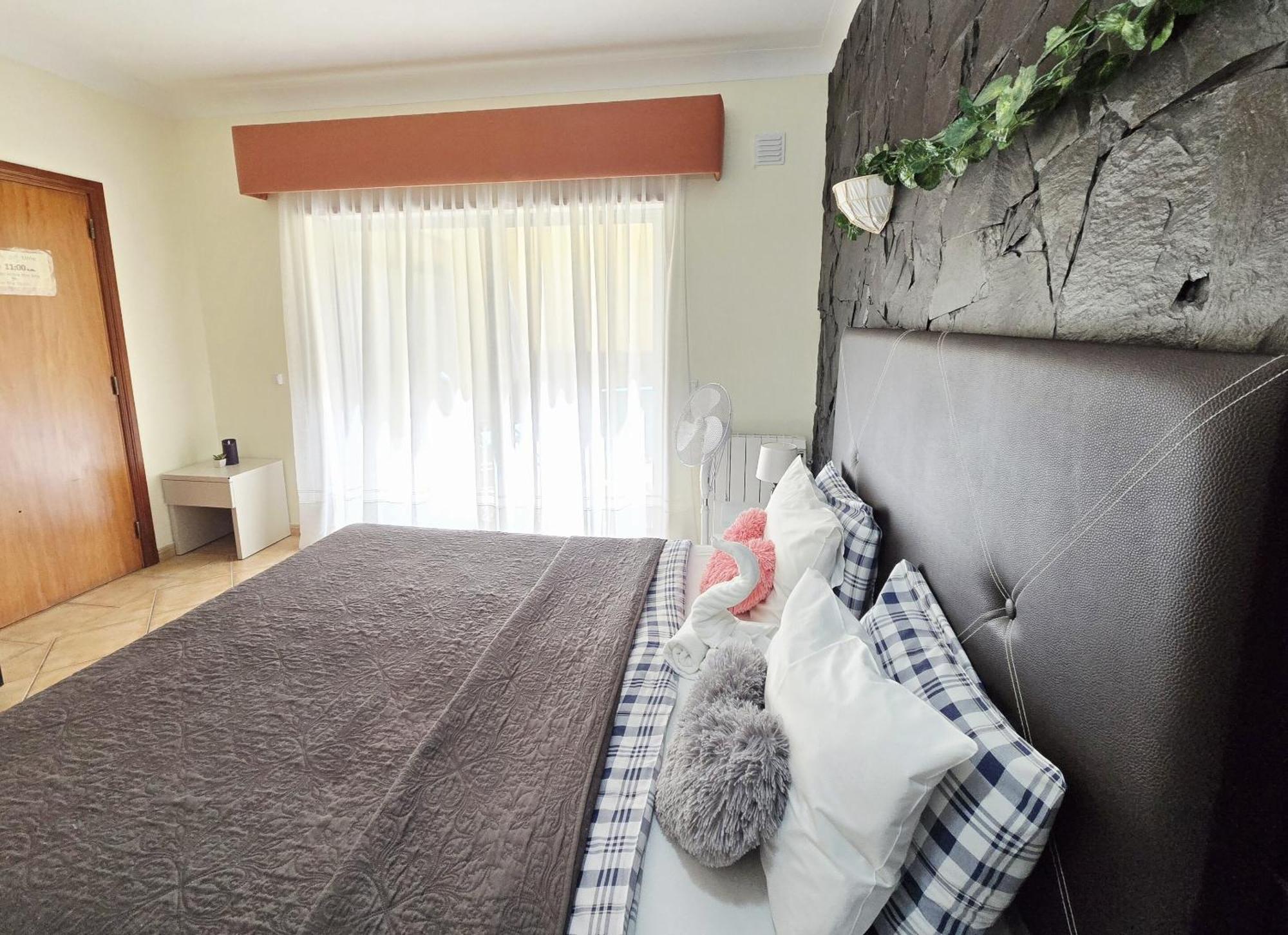 Quarto Duplo com Casa de Banho Privativa