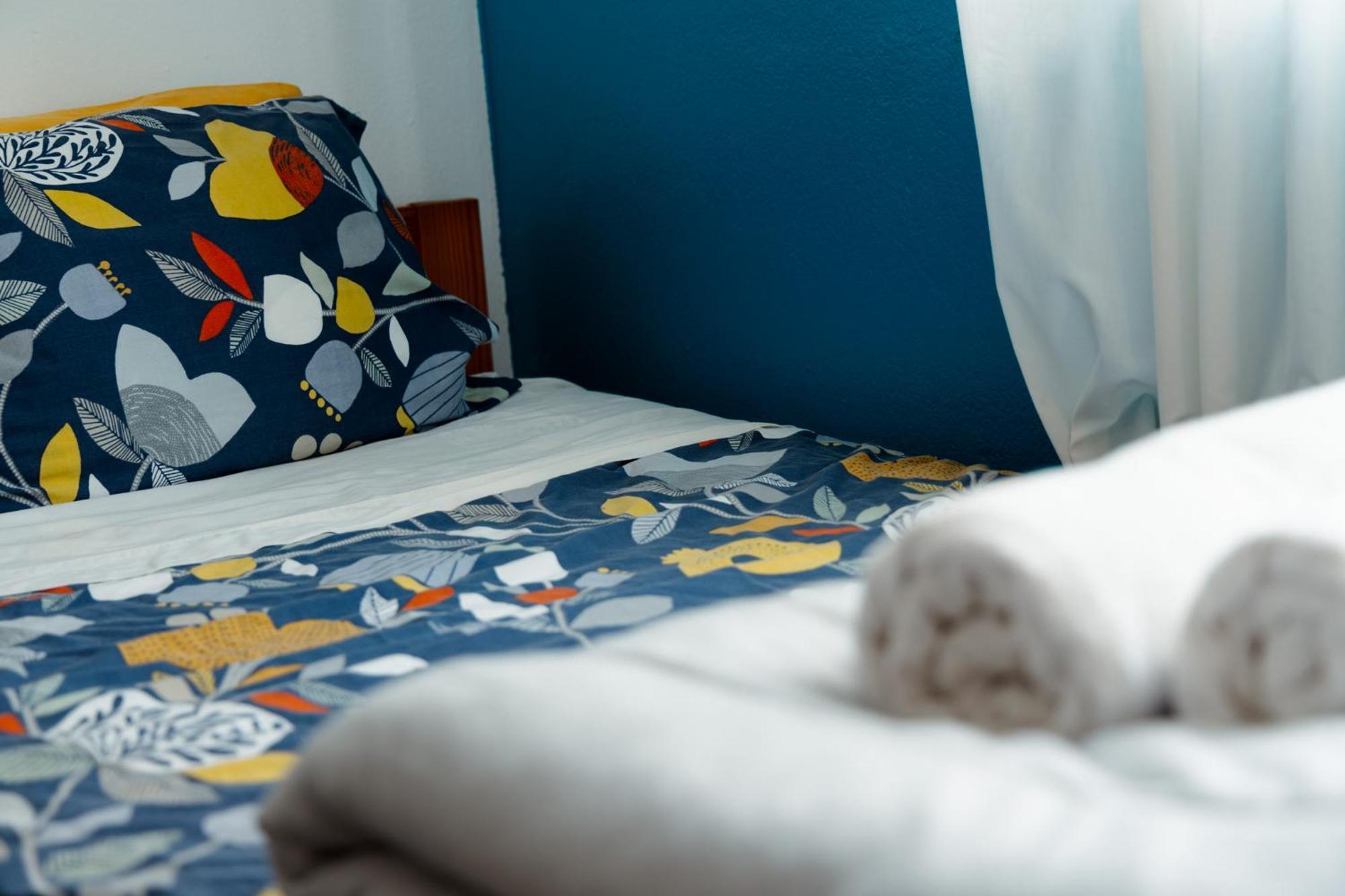 Quarto Twin com Casa de Banho Partilhada