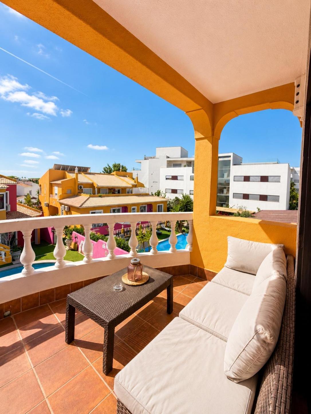 Apartamento com Vista Piscina