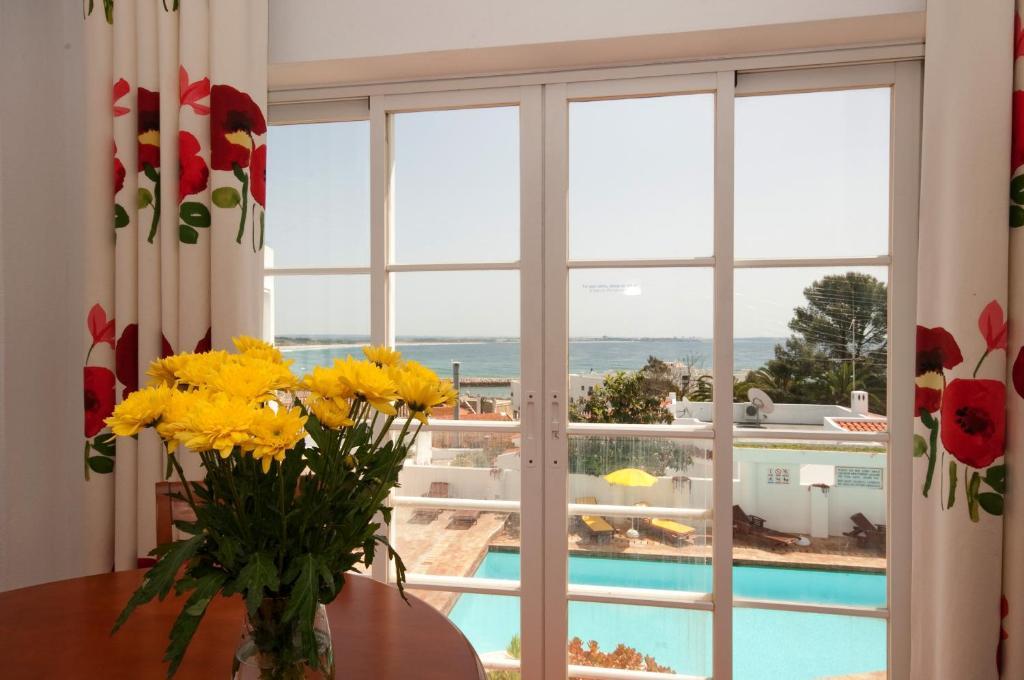 Apartamento com 1 Quarto e Vista Mar