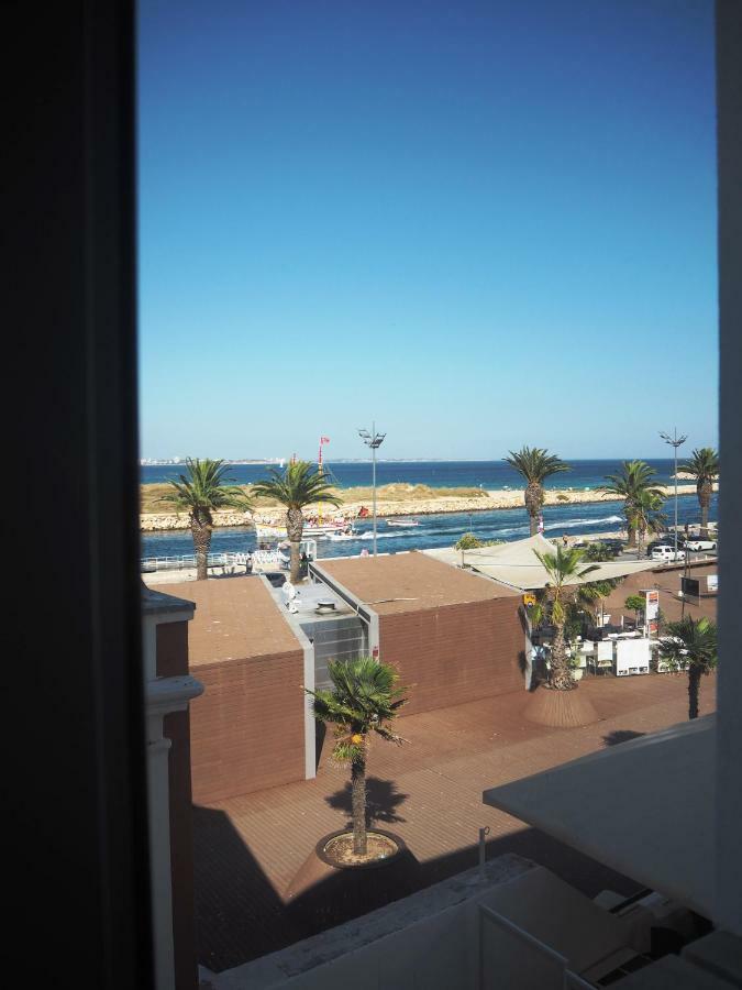 Quarto Twin com Casa de Banho Partilhada