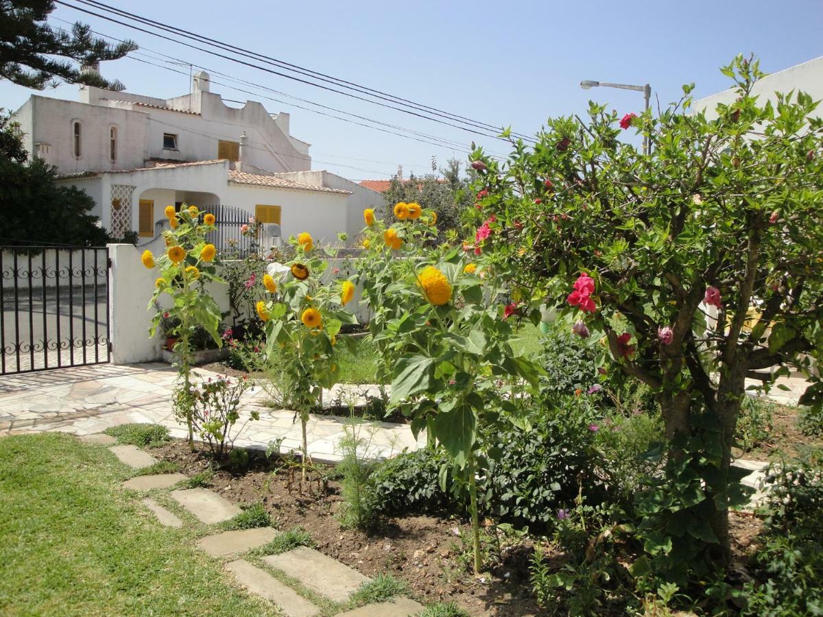 Quarto Duplo com Vista Jardim