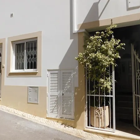 Dinas Guesthouse-3
